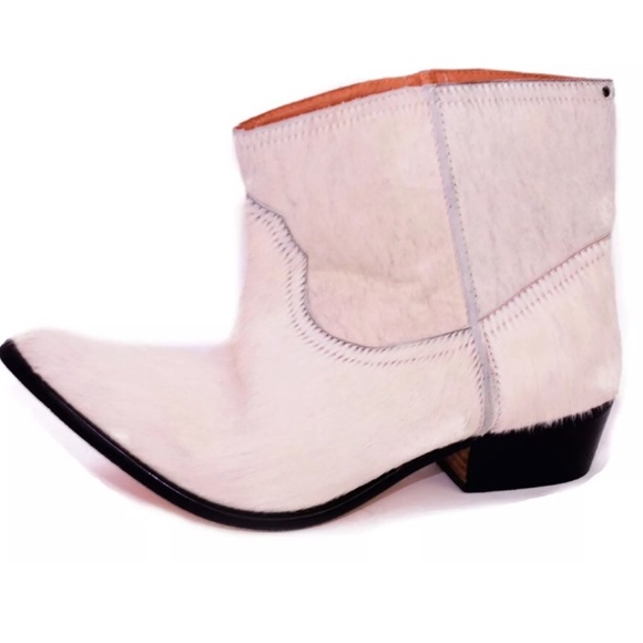 One Teaspoon Shoes - One Teaspoon Cream Ankle Booties